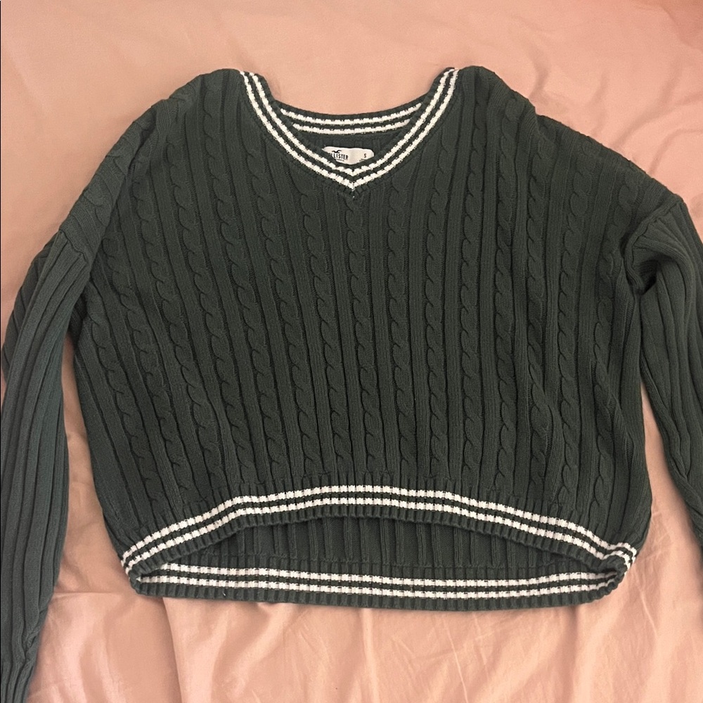 Hollister Forest Green Cable Knit V-Neck Sweater